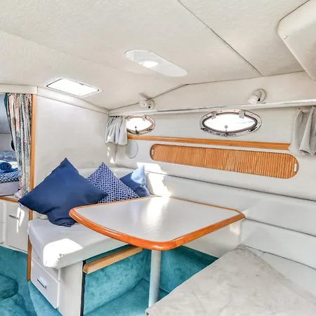 Boat Vedette Arlequin Hotel Gruissan