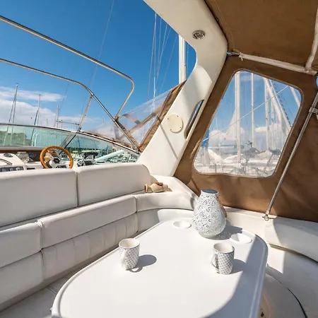 Boat Vedette Arlequin Hotel