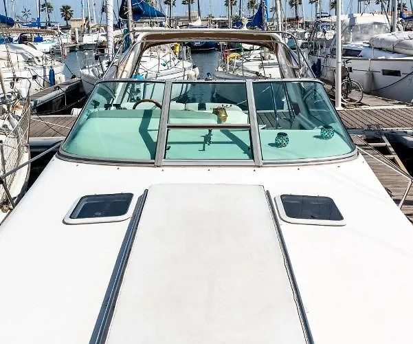 Yacht Vedette Arlequin Szálloda