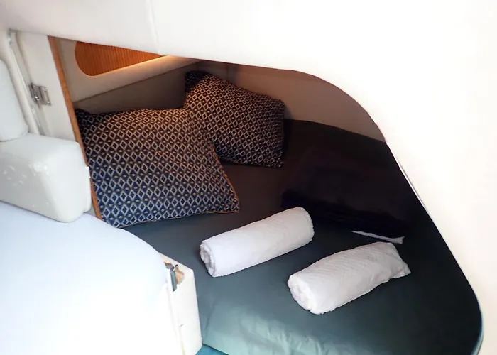 Yacht Vedette Arlequin Szálloda