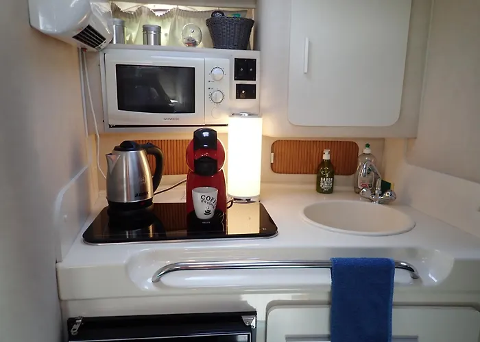 Szálloda Yacht Vedette Arlequin *